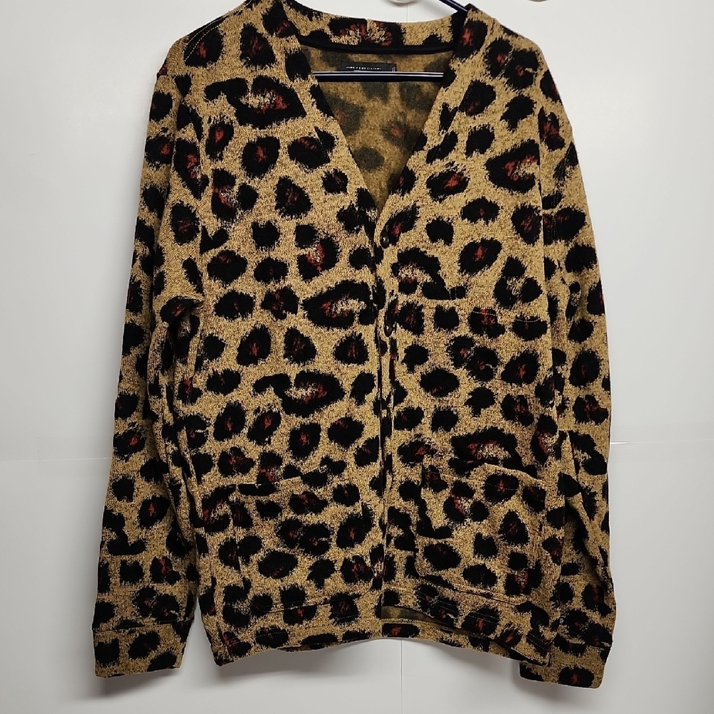 Junk Food Los Angeles Leopard Print Women's Carnigan Sz L. Soft & Wild 2 Pockets